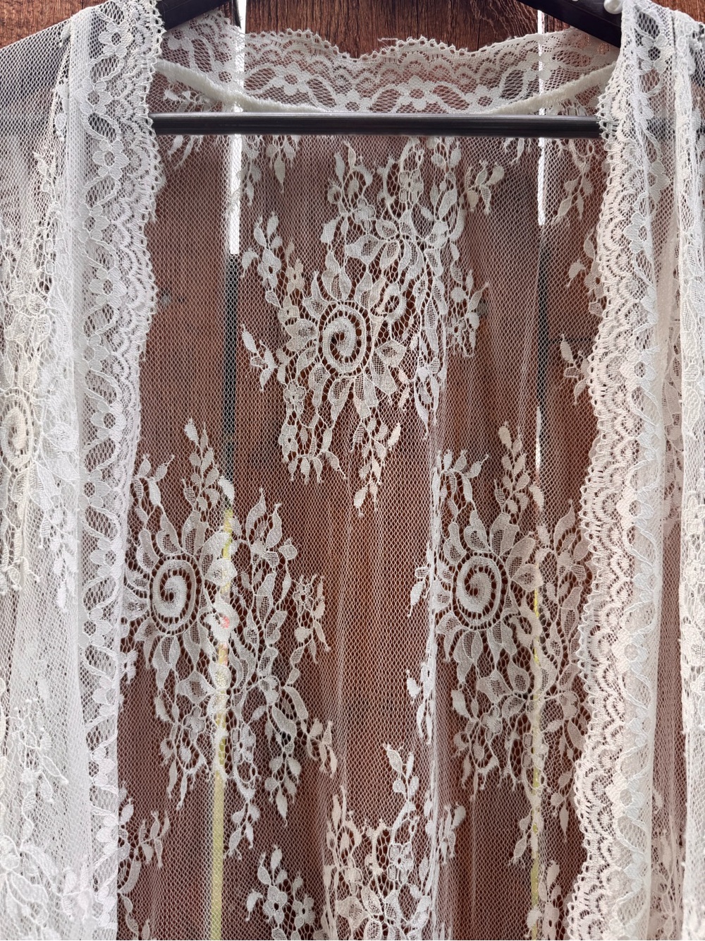 White Lace Robe duster for wedding day - Picture 4 of 5